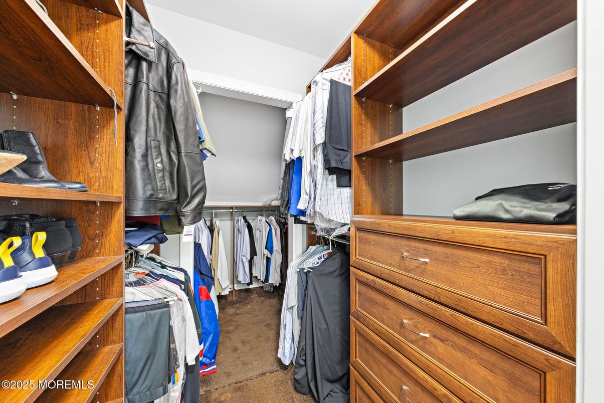 Interior, Walk-in Closets