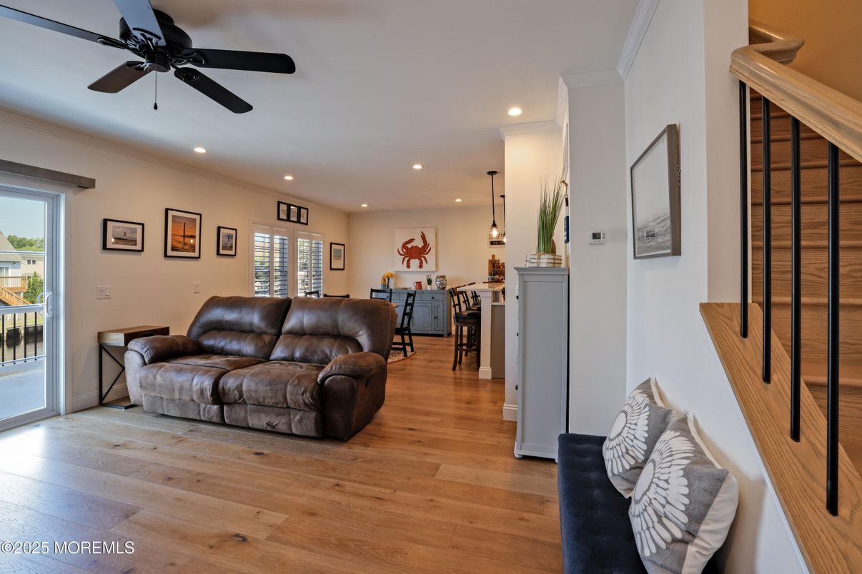 Interior, Kitchen, Living room, Pendant Lights, Recessed Lighting, Wood Texture Flooring