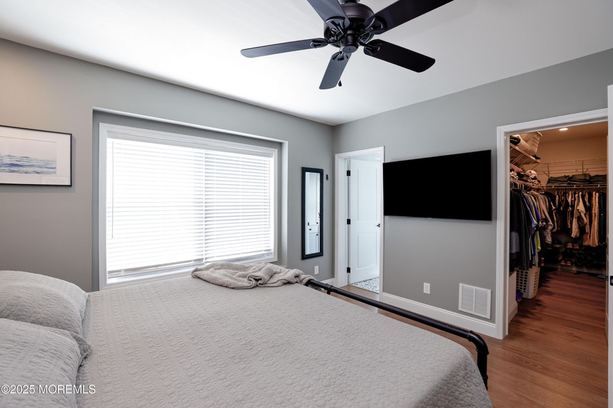 Interior, Recessed Lighting, Walk-in Closets, Wood Texture Flooring