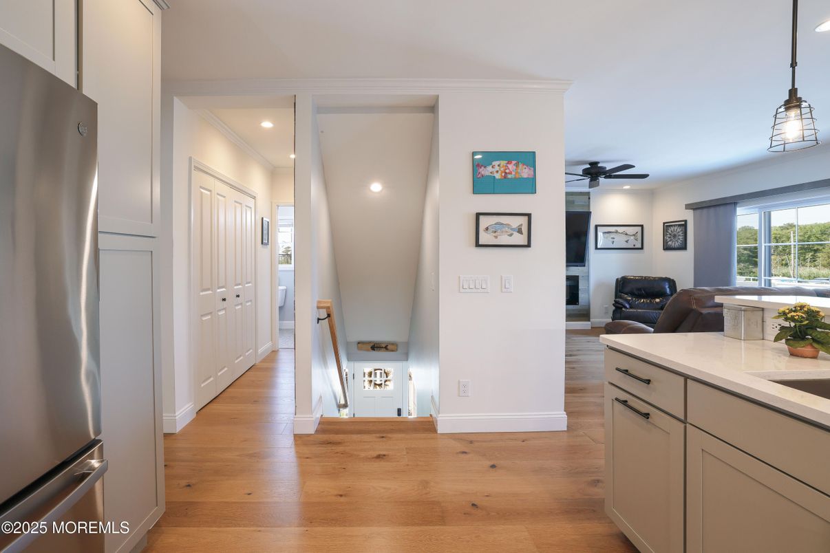 Interior, Kitchen, Pendant Lights, Recessed Lighting, Wood Texture Flooring