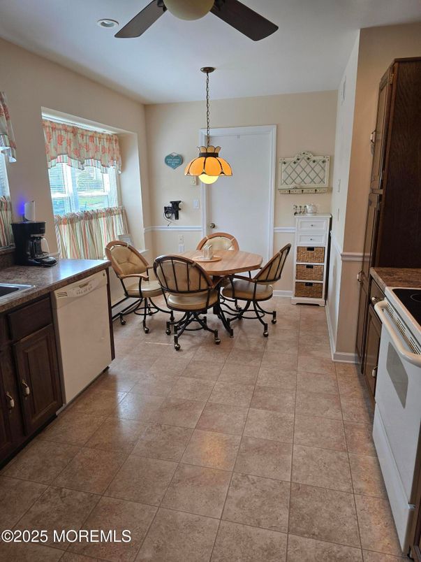 Dining room, Interior, Kitchen, Pendant Lights, Recessed Lighting