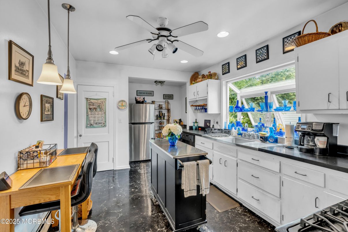 Interior, Kitchen, Marble, Pendant Lights, Recessed Lighting