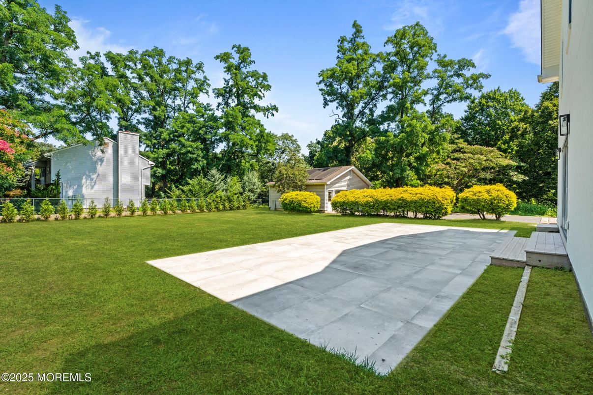 Backyard, Exterior