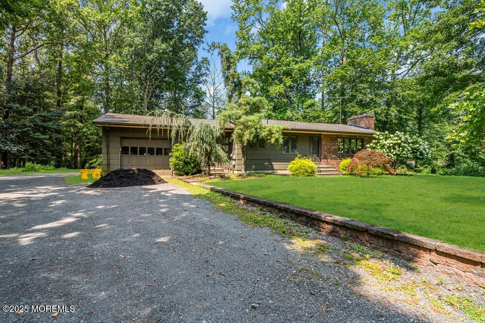 Attached, Exterior, Facade, Brick Facade, Ranch