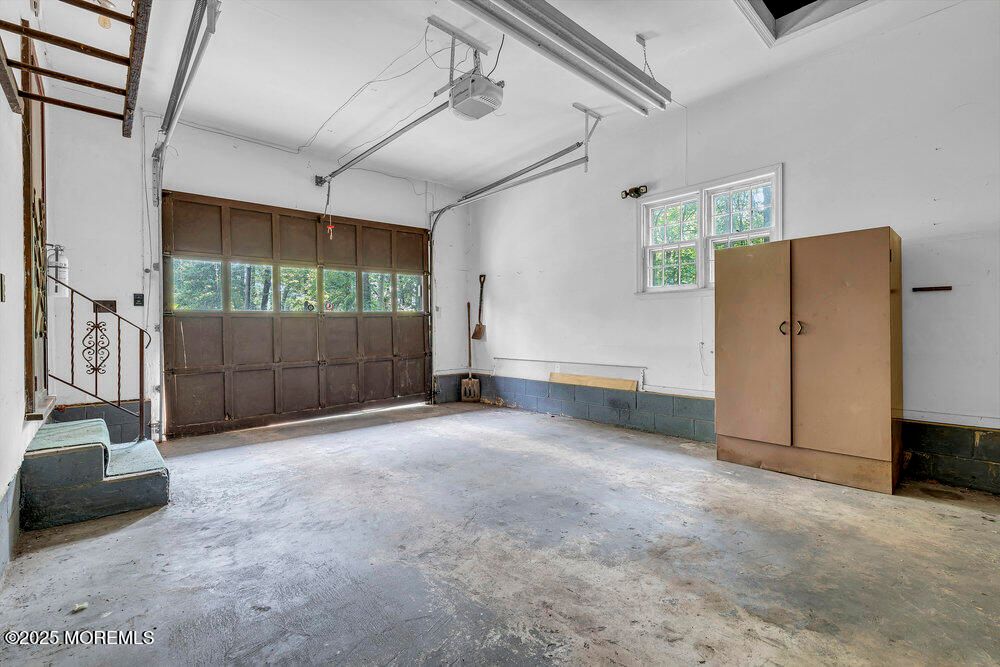 Garage, Interior