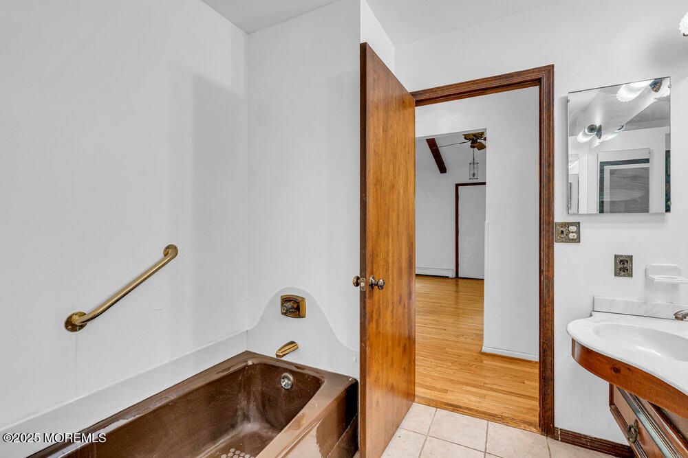 Bathroom, Interior, Wood Texture Flooring