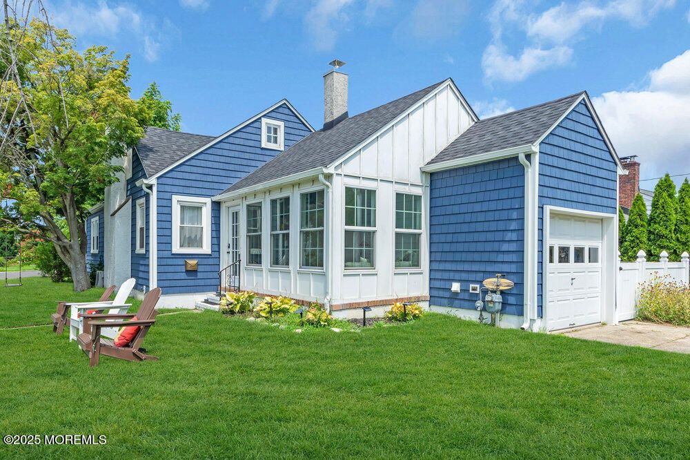 Backyard, Detached Garage, Exterior