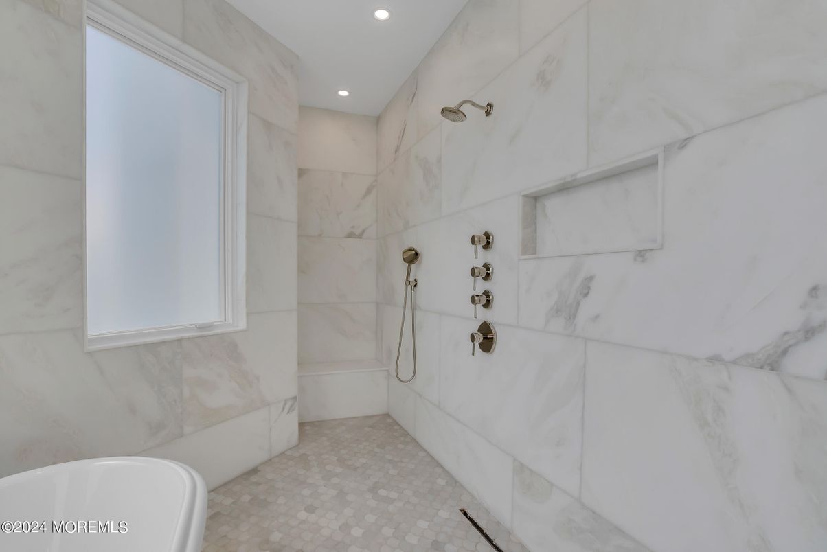 Bathroom, Interior, Marble Walls, Recessed Lighting