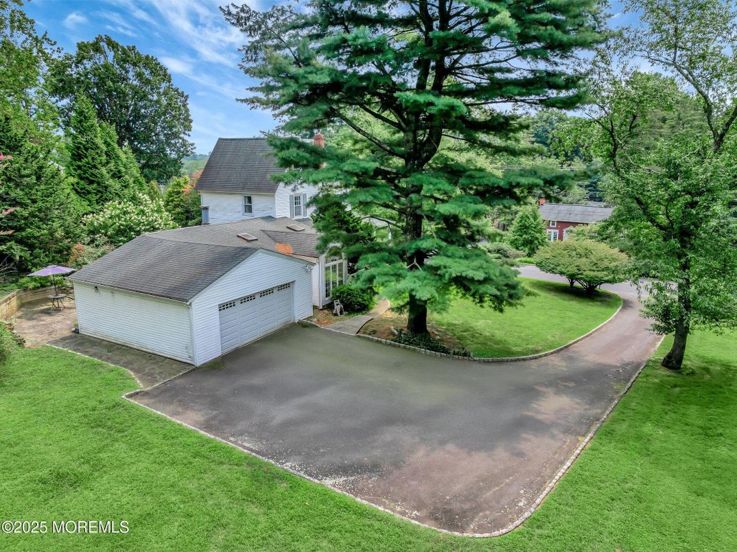 Detached Garage, Exterior
