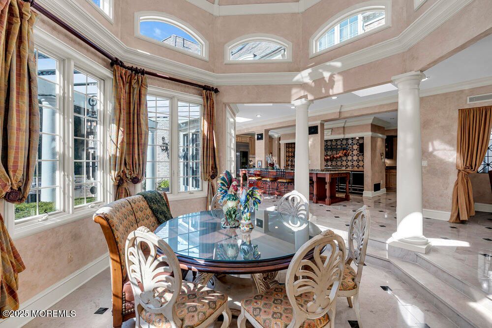 Dining room, Interior, Recessed Lighting