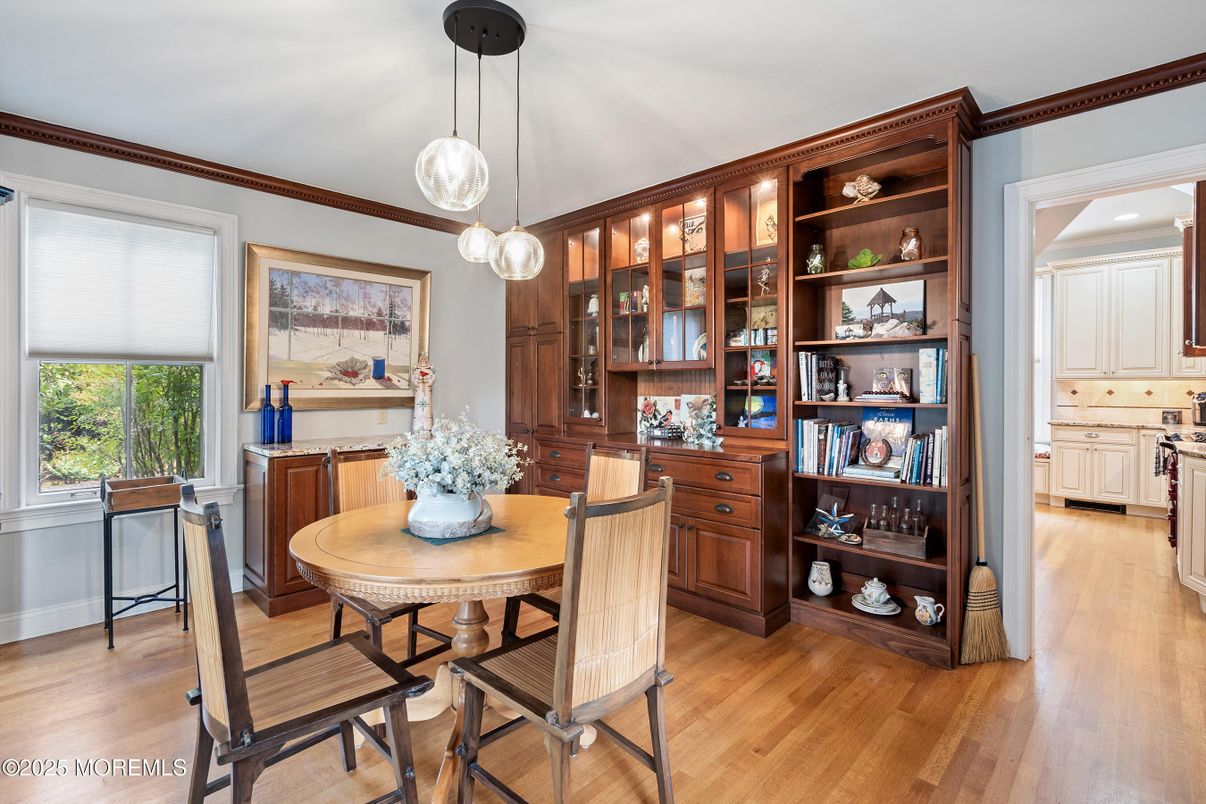 Dining room, Interior, Pendant Lights, Recessed Lighting, Wood Texture Flooring