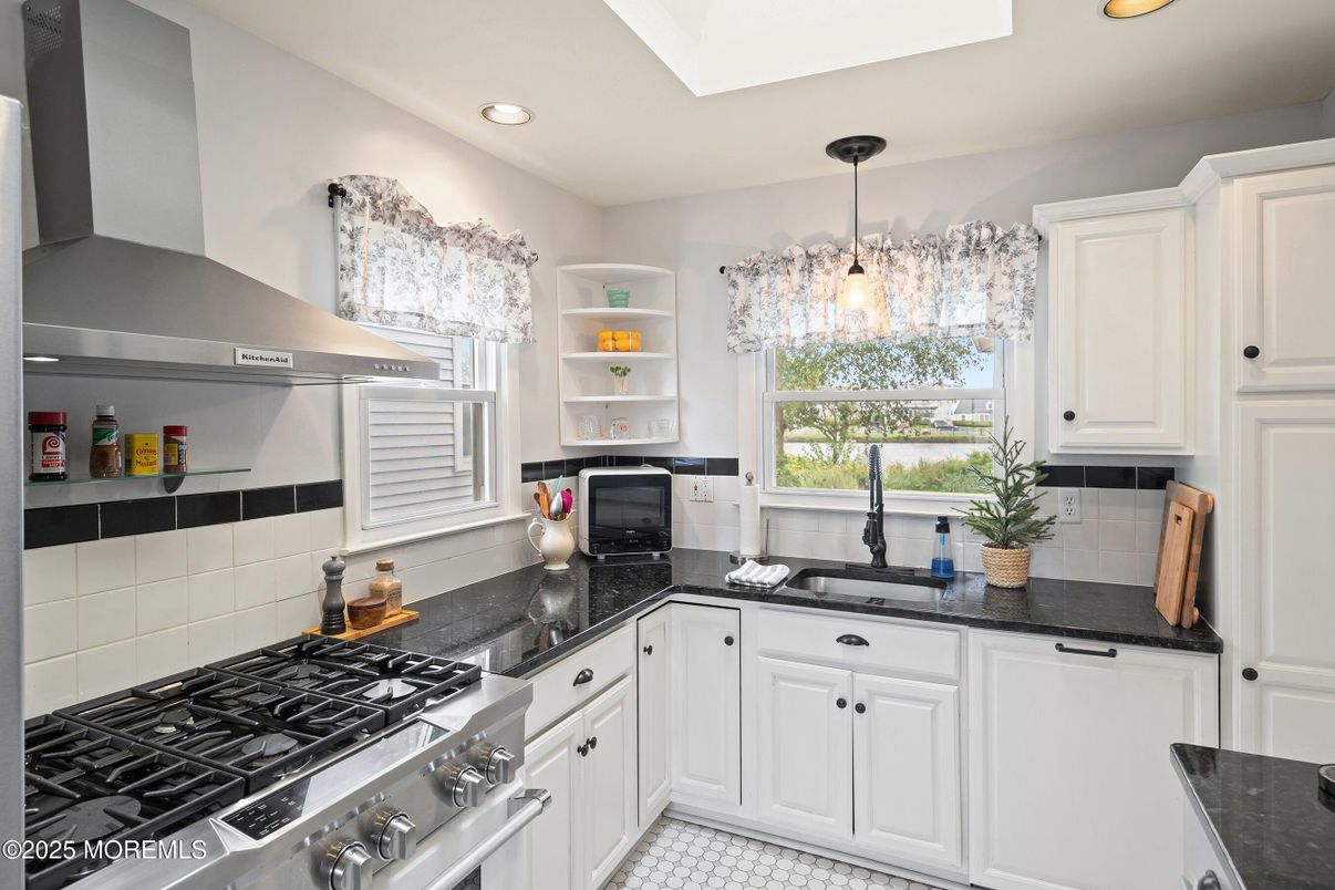 Interior, Kitchen, Pendant Lights, Recessed Lighting