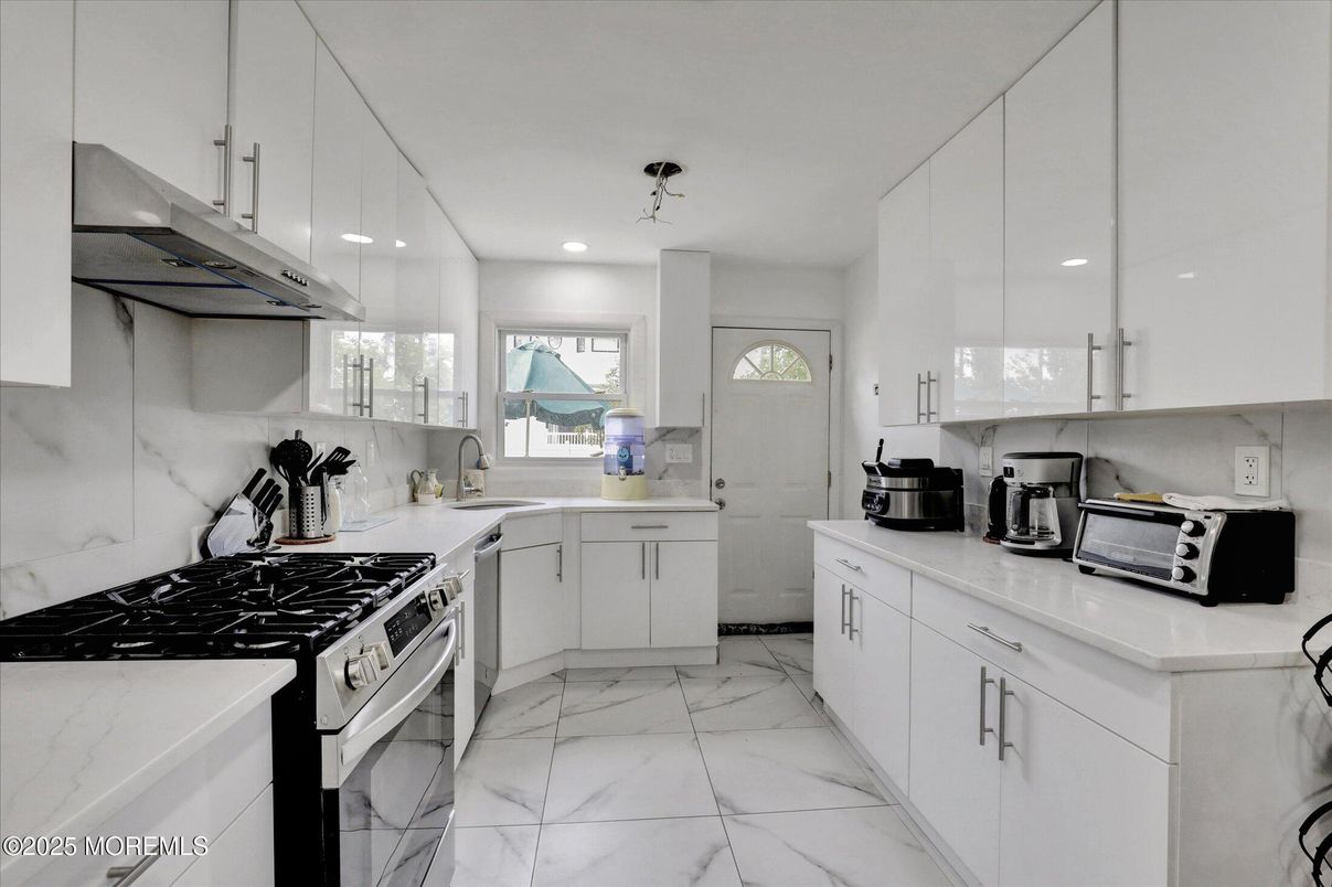 Interior, Kitchen, Marble, Recessed Lighting