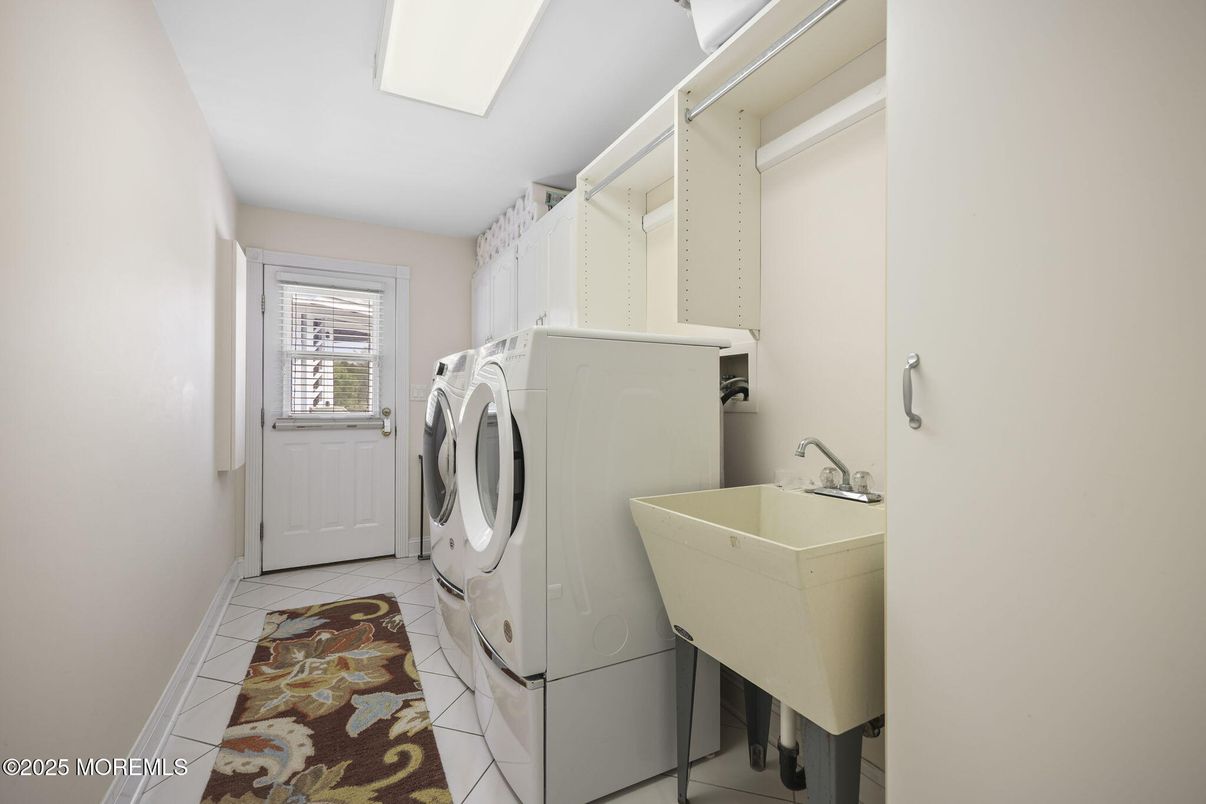Interior, Washer