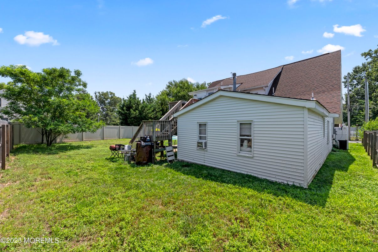 Backyard, Exterior