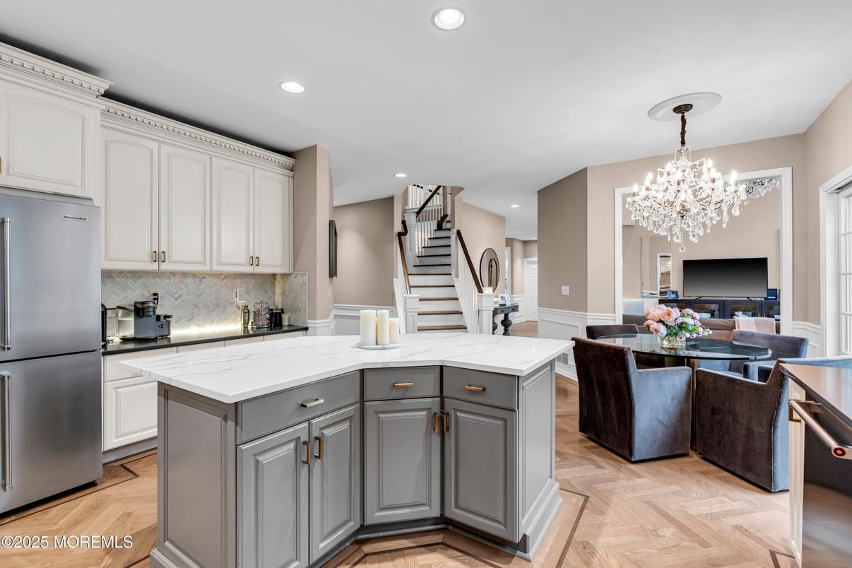 Chandelier, Dining room, Interior, Kitchen, Recessed Lighting, Wood Texture Flooring