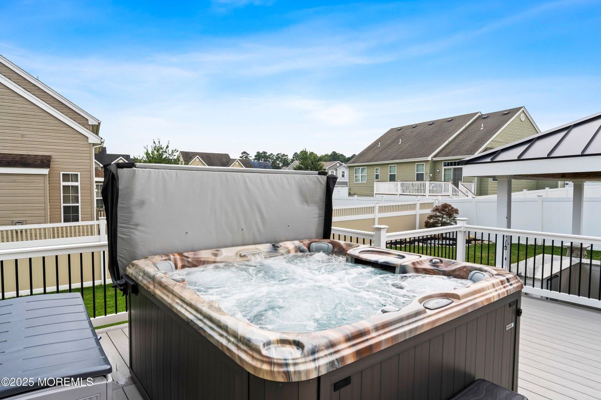 Exterior, Hot Tub