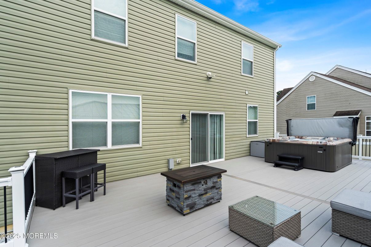 Exterior, Hot Tub