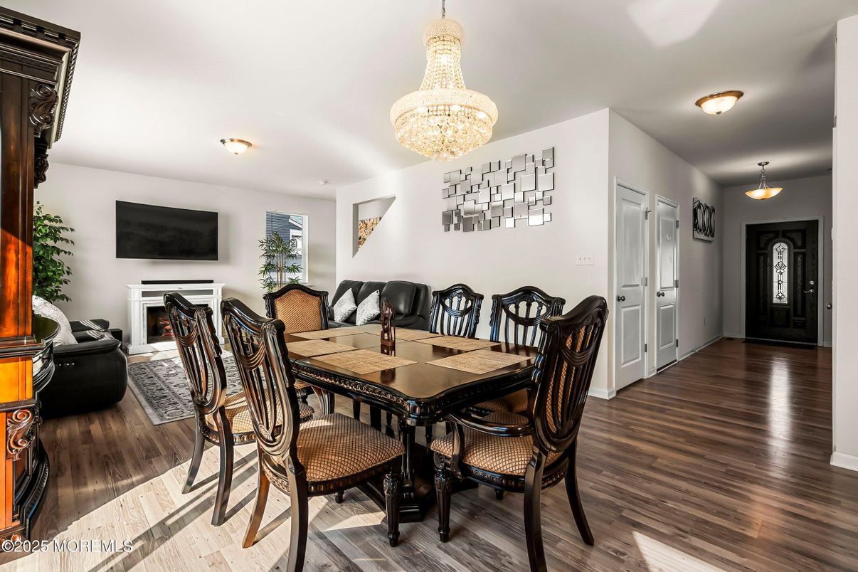 Chandelier, Dining room, Fireplace, Interior, Wood Texture Flooring