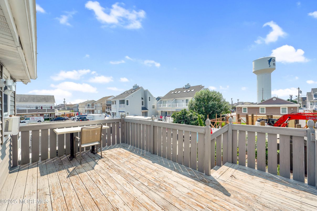 Exterior, Wood Texture Flooring