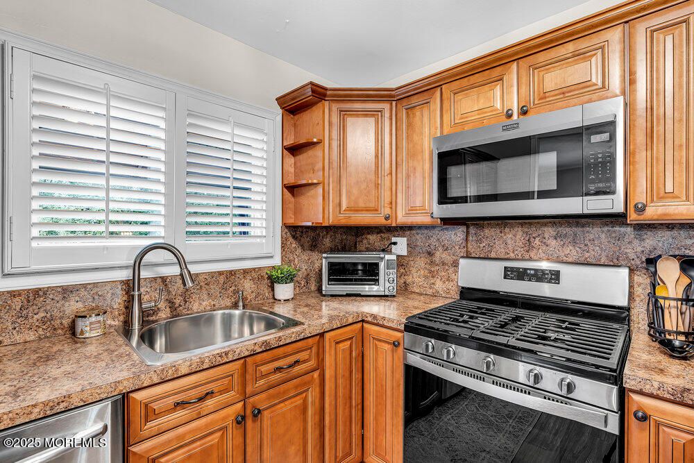 Interior, Kitchen, Stainless Steel Appliances