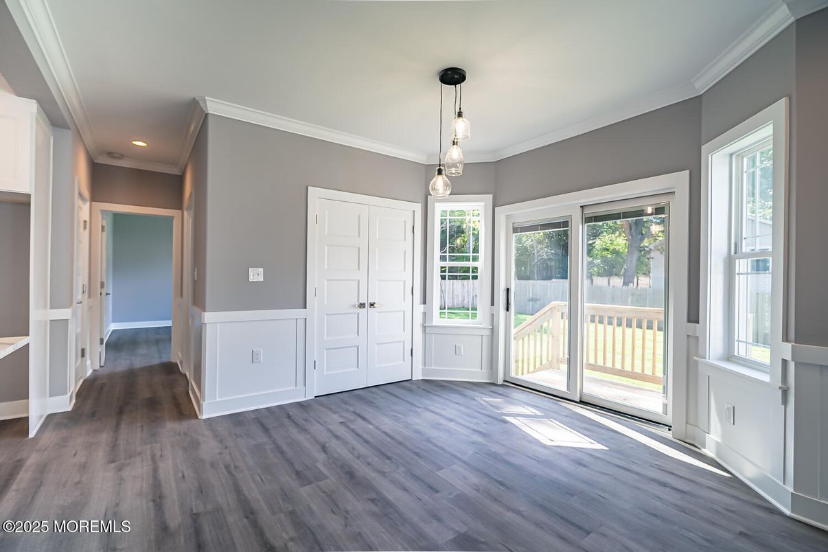 Empty room, Interior, Pendant Lights, Recessed Lighting, Wood Texture Flooring