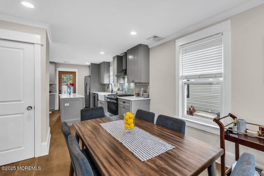 Dining room, Interior, Kitchen, Recessed Lighting, Wood Texture Flooring