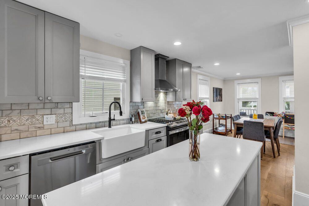 Dining room, Interior, Kitchen, Recessed Lighting, Stainless Steel Appliances, Wood Texture Flooring