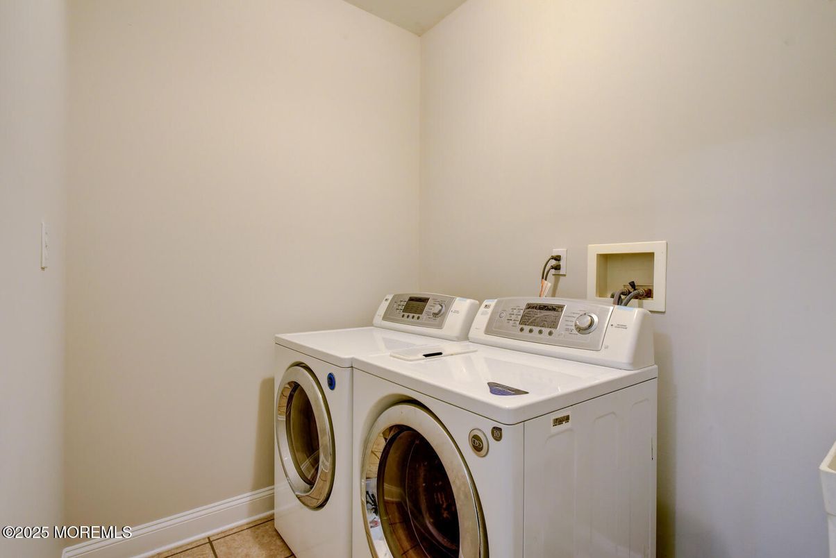 Interior, Washer