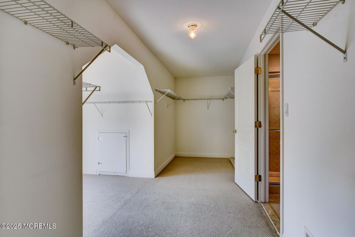 Interior, Walk-in Closets