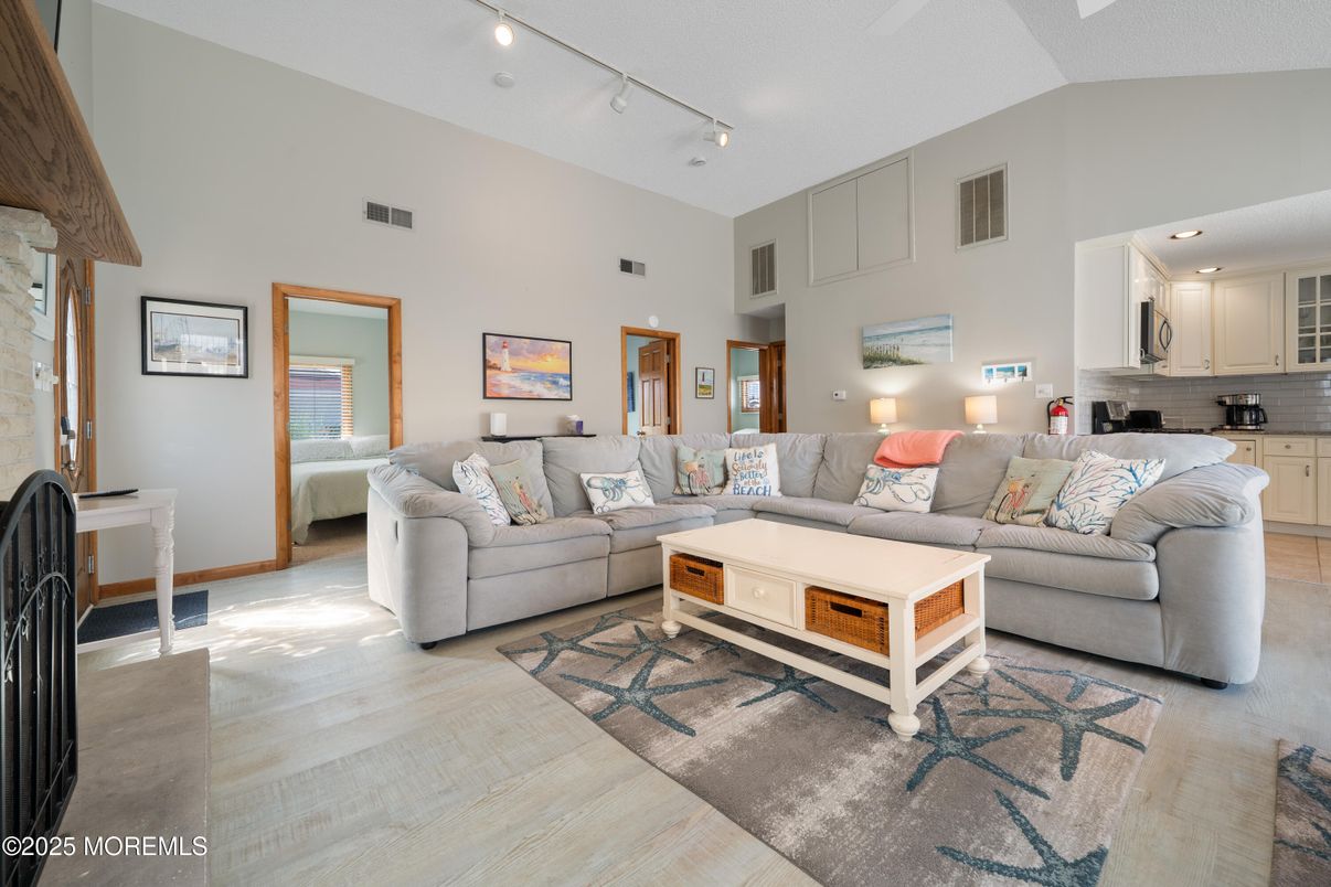 Interior, Kitchen, Living room, Recessed Lighting