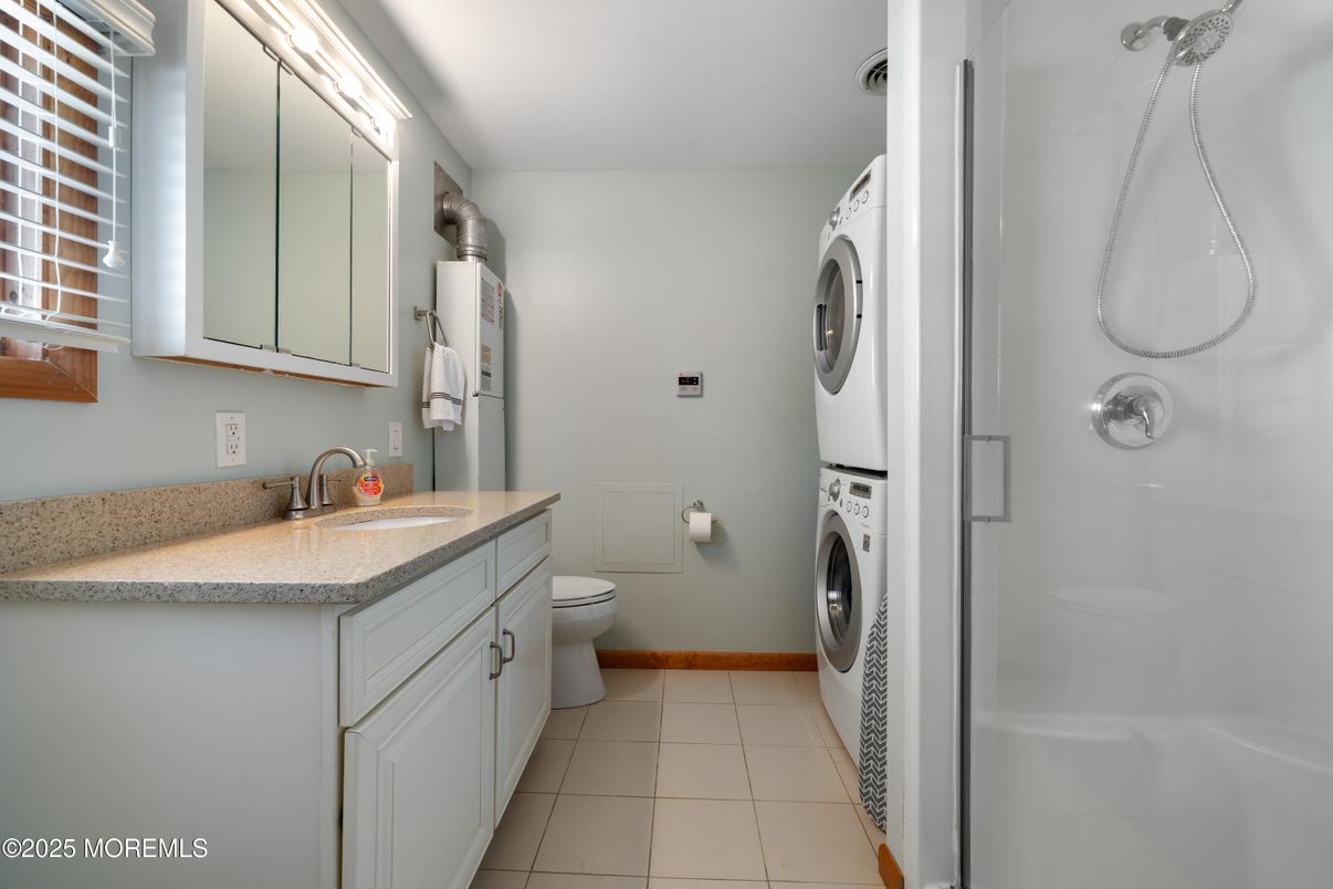 Bathroom, Interior, Utility Closets, Washer