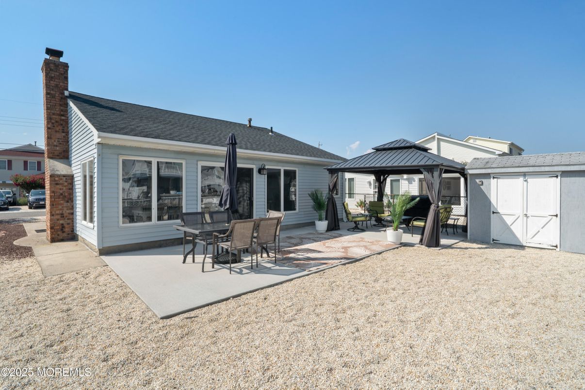 Backyard, Exterior