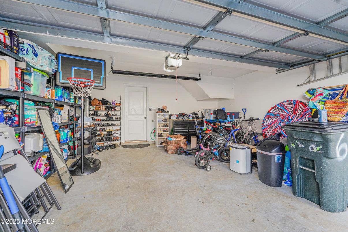 Garage, Interior