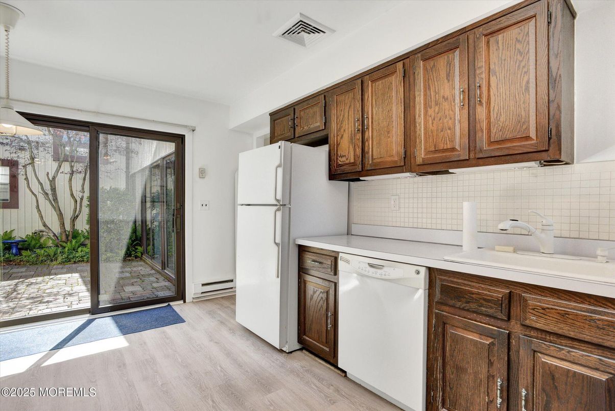 Interior, Kitchen, Pendant Lights, Wood Texture Flooring