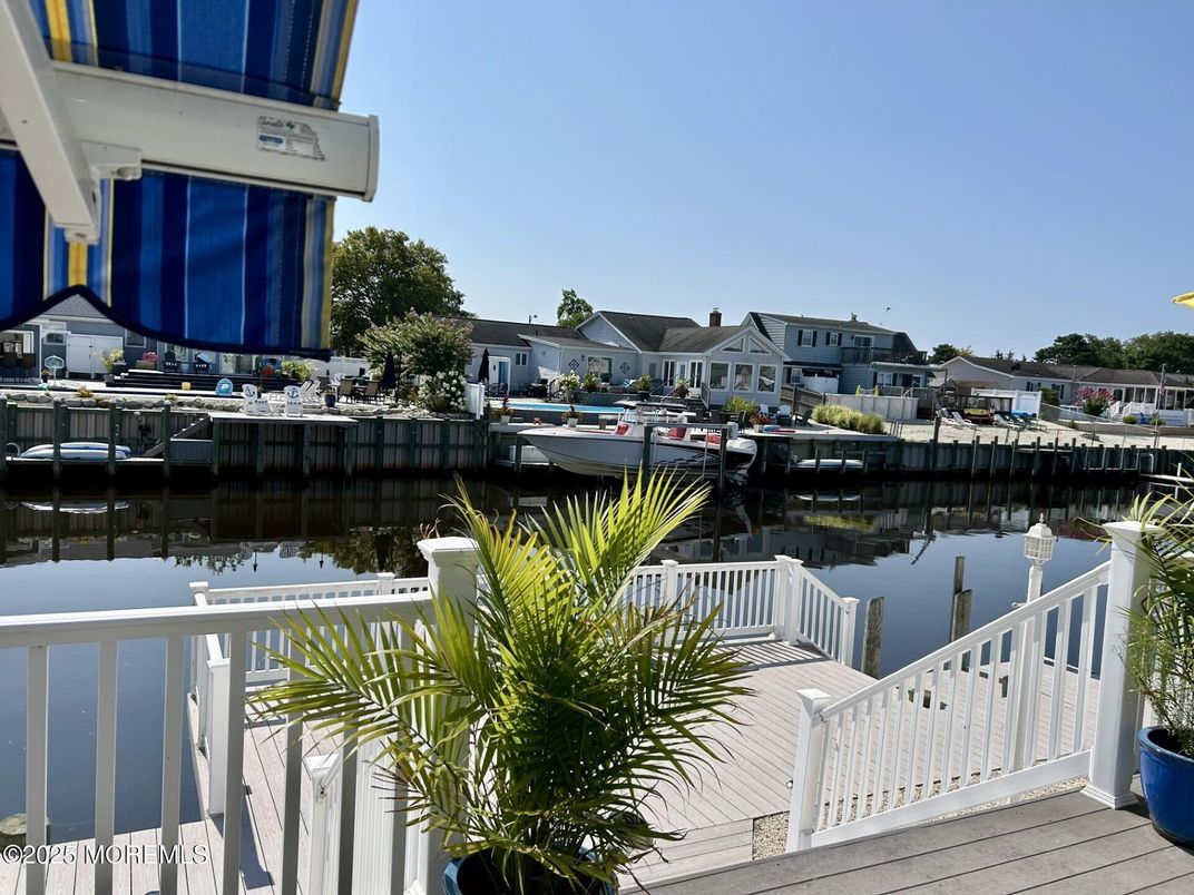 Exterior, Water