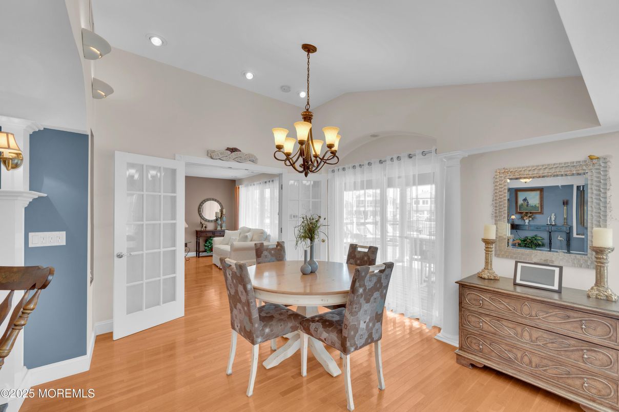 Chandelier, Dining room, Interior, Recessed Lighting, Wood Texture Flooring