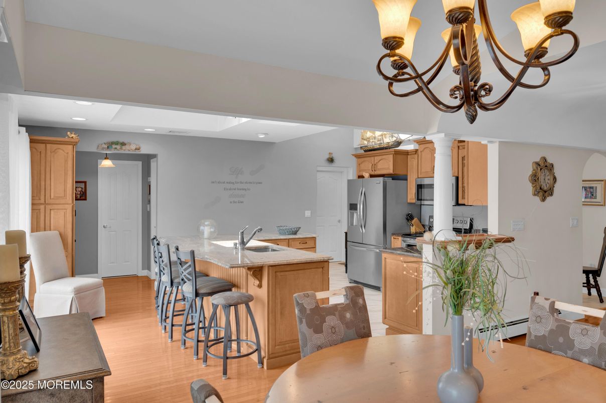 Chandelier, Dining room, Interior, Kitchen, Recessed Lighting, Wood Texture Flooring