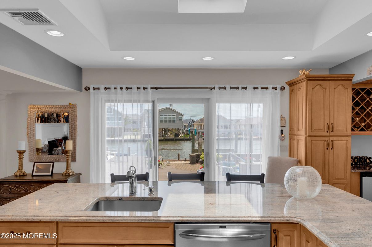 Interior, Kitchen, Recessed Lighting, Water