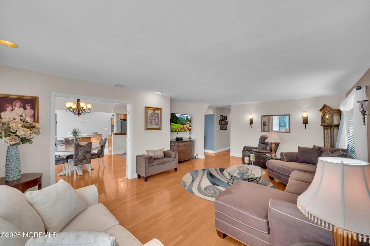 Chandelier, Dining room, Interior, Living room, Wood Texture Flooring