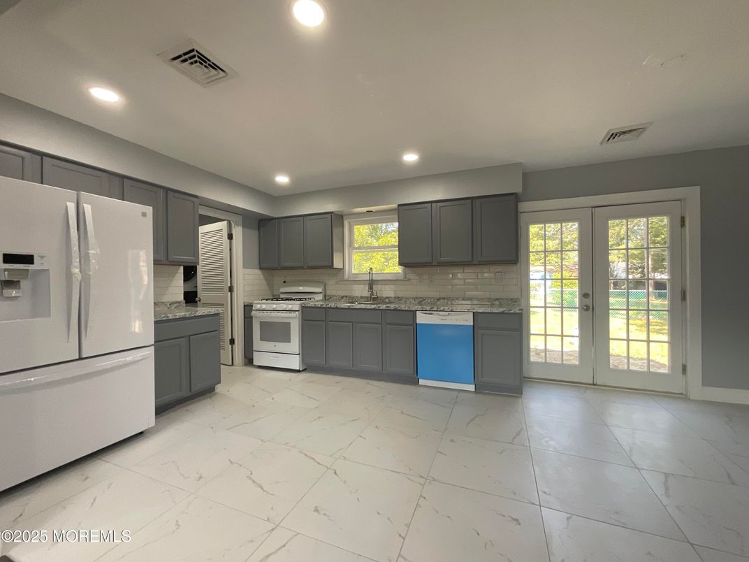 Interior, Kitchen, Marble, Recessed Lighting