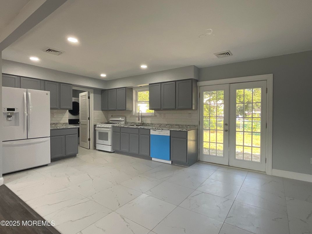 Interior, Kitchen, Recessed Lighting