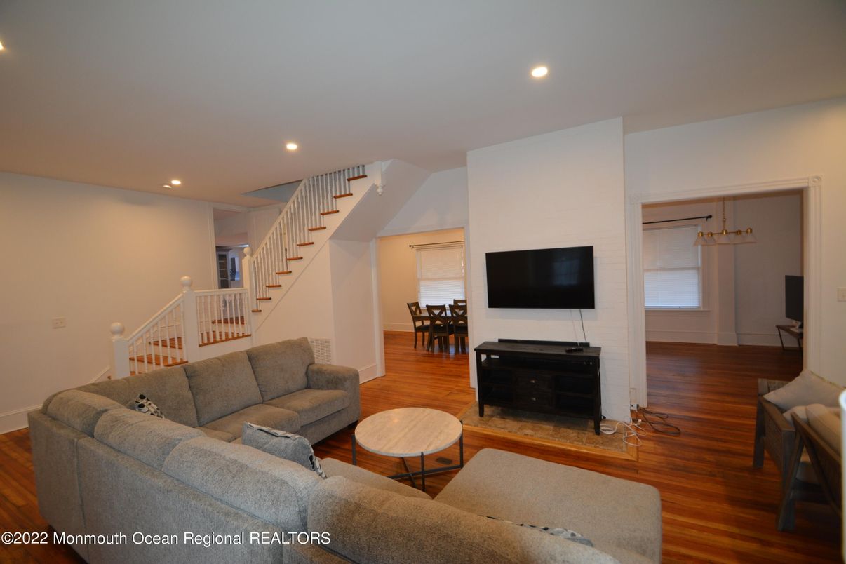 Dining room, Interior, Living room, Recessed Lighting, Wood Texture Flooring