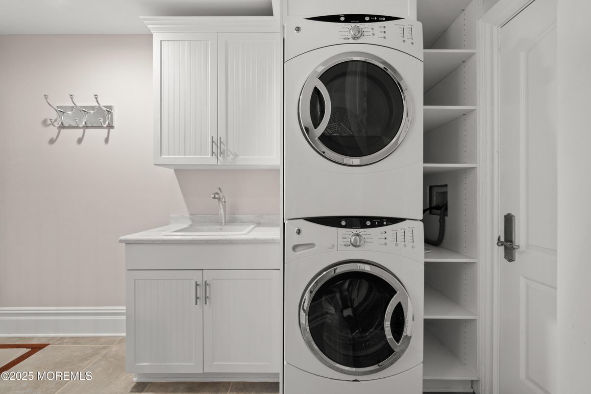 Interior, Utility Closets, Washer