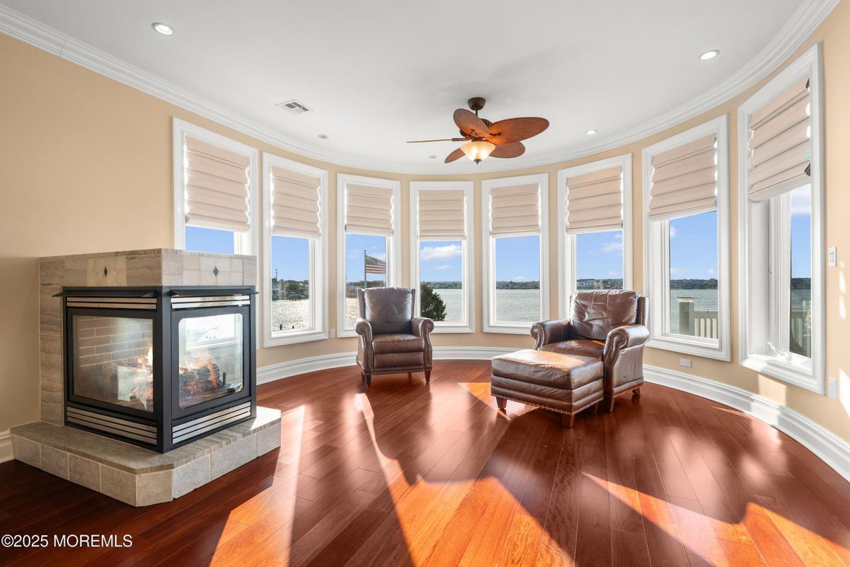 Fireplace, Interior, Recessed Lighting, Water, Wood Texture Flooring