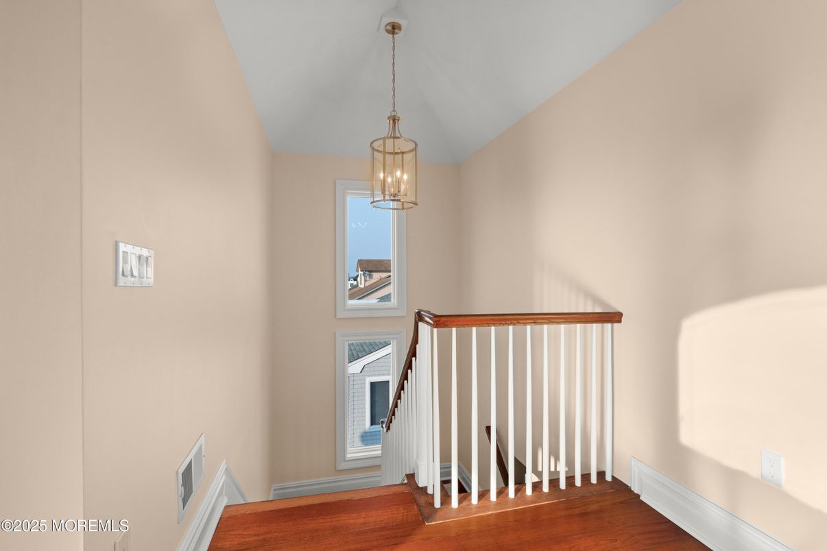 Interior, Pendant Lights, Wood Texture Flooring