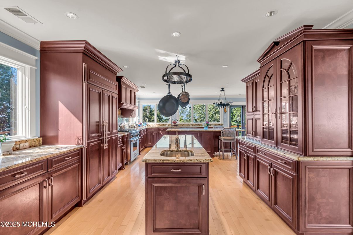 Dining room, Interior, Kitchen, Recessed Lighting, Wood Texture Flooring