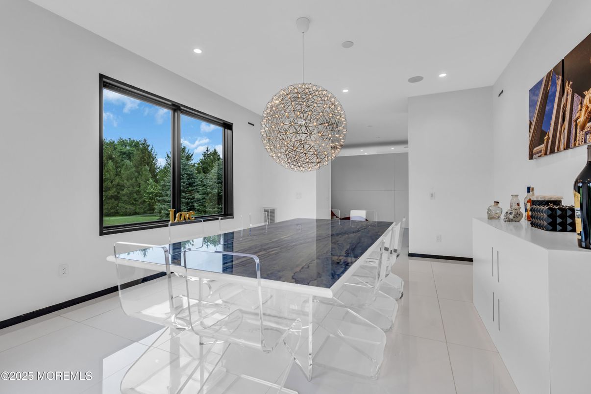 Dining room, Interior, Pendant Lights, Recessed Lighting