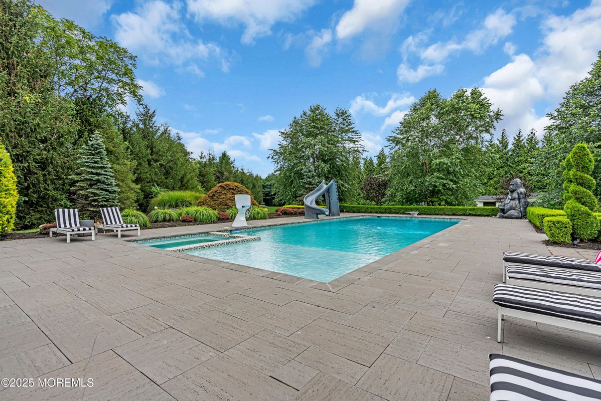 Exterior, Pool