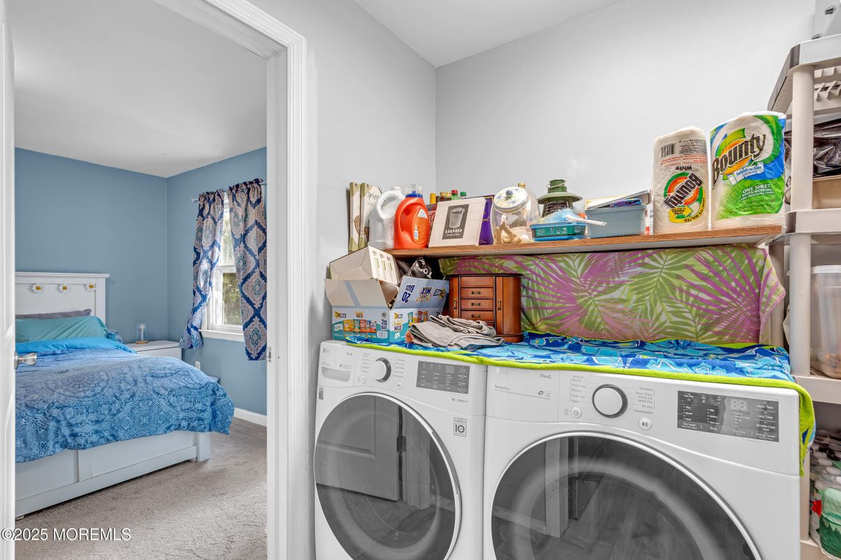 Bedroom, Interior, Utility Closets, Washer